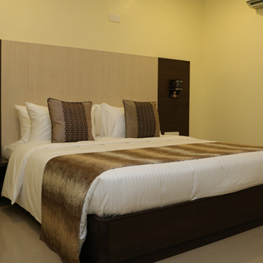 Best Hotels Near Palani Murugan Temple